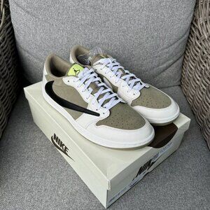 Jordan 1 Retro Low Golf Travis Scott Neutral Olive